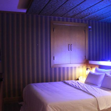 Max Hotel Tedzson Kültér fotó