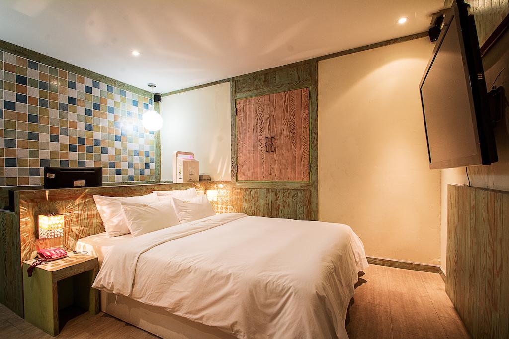 Max Hotel Tedzson Szoba fotó