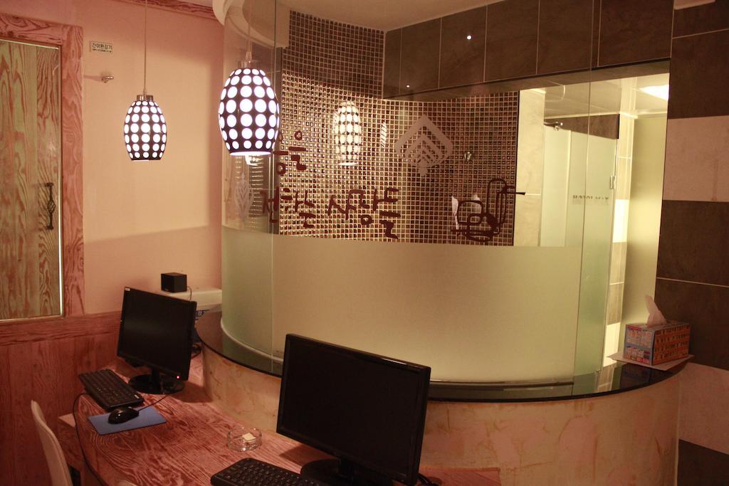 Max Hotel Tedzson Kültér fotó
